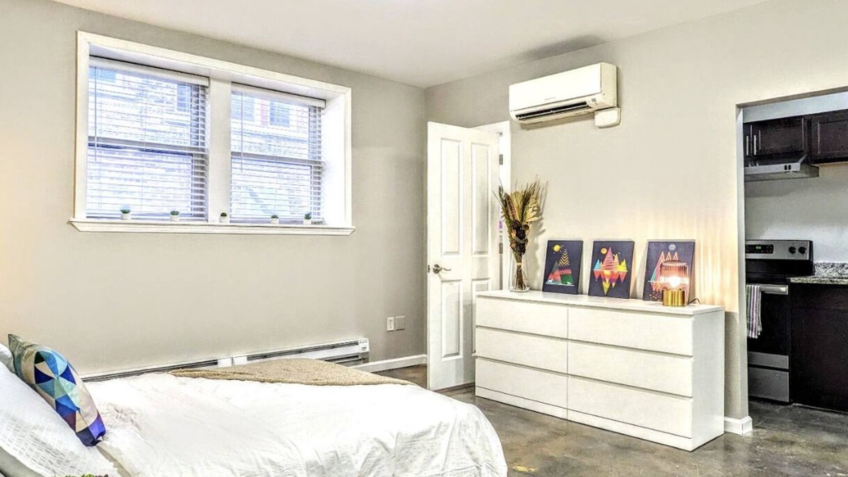 Detroit Apartment | Cozy apartment in west village Detroit