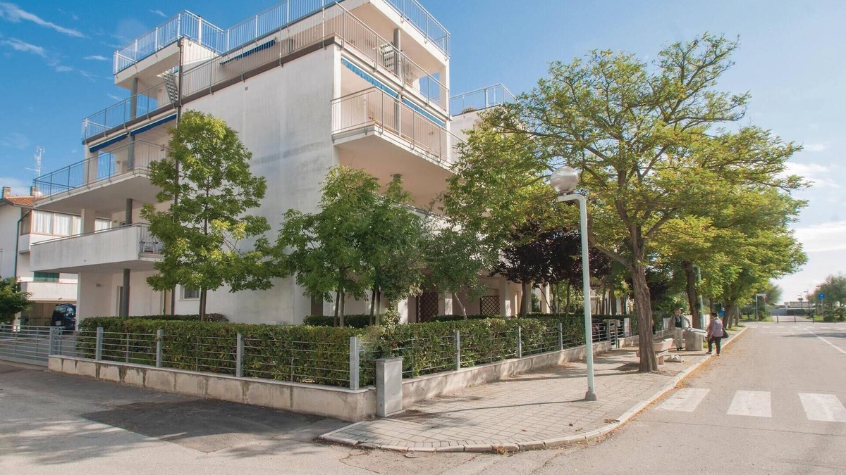 Lido di Dante Apartment | Cozy apartment in Lido di Dante -RA-
