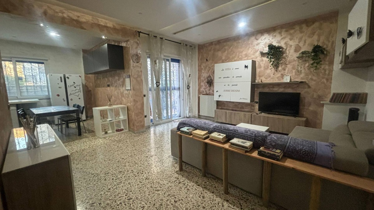Fuorigrotta Apartment | Cozy APARTMENT just minutes from the main sights of the city.