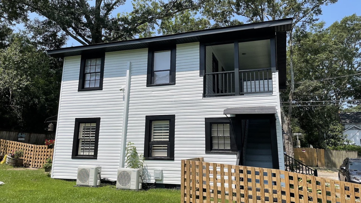 Laurel House | Cozy Apartment Located in Downtown Laurel