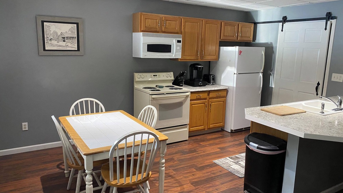 Mercersburg Apartment | Cozy Apartment minutes from ski resort golf coarse and large indoor flea market