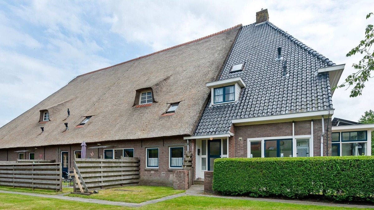 Arum Apartment | Cozy Apartment near Lake in Arum