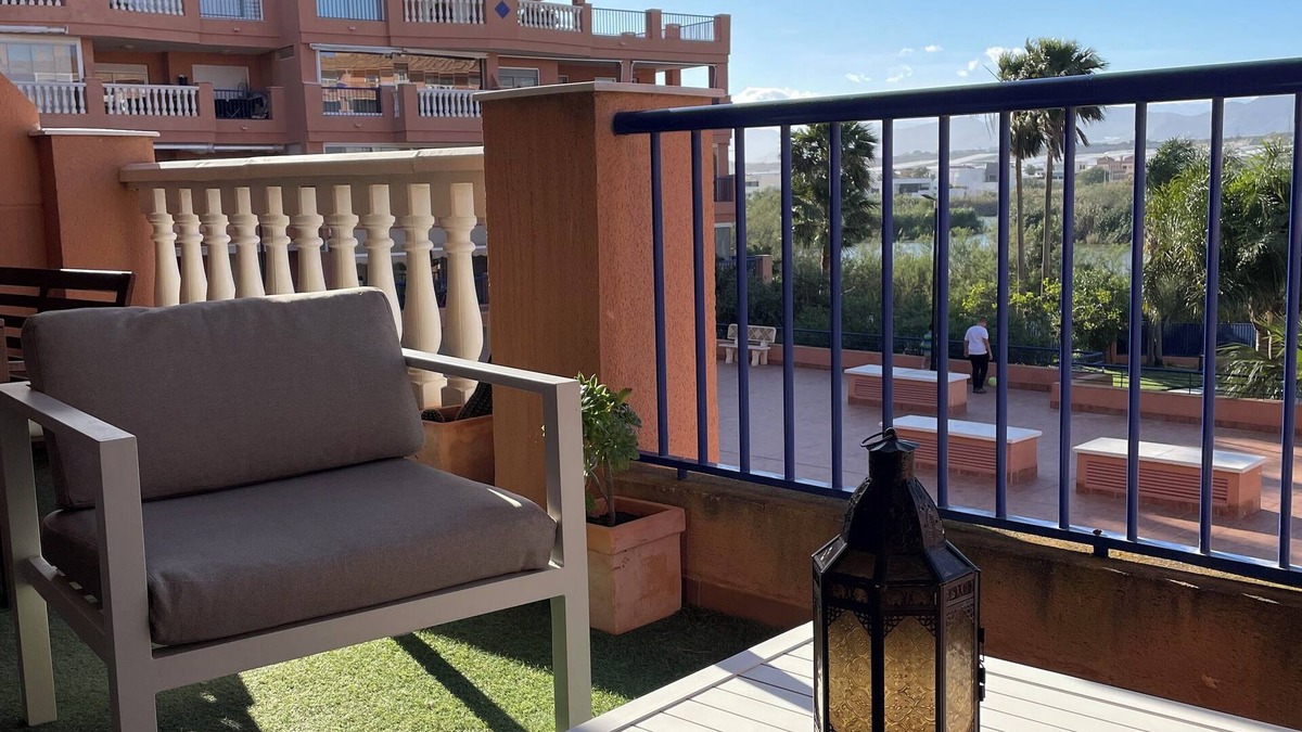 Almerimar Apartment | Cozy apartment on the beach where you will find wonderful views.
