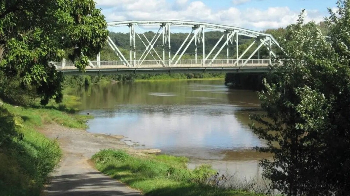 Antes Fort Apartment | Cozy apartment on the Susquehanna river and near the Pine Creek Rails to Trails.