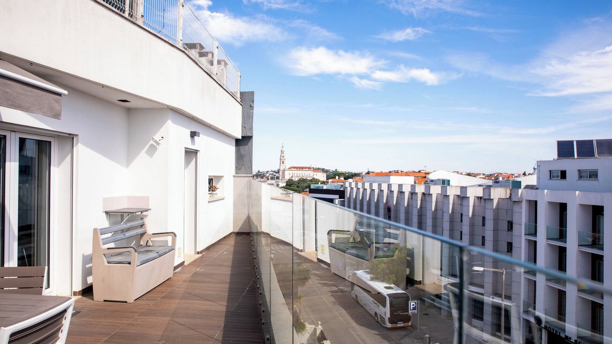 Fatima Apartment | Cozy apartment - top floor views, in the center of Fátima!