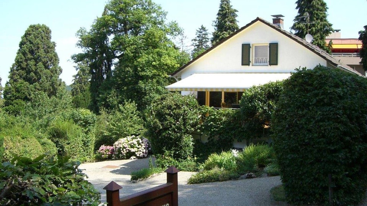 Badenweiler Apartment | Cozy apartment with large terrace, large garden and garden pond