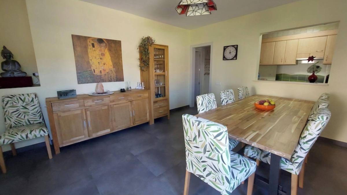 Comarruga Apartment | Cozy apartment with terrace for 6 people, 10 minutes walk to the beach