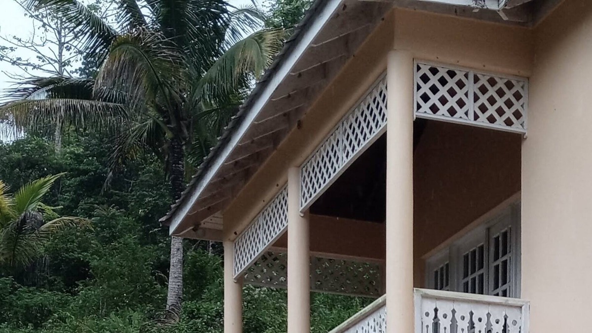 Claremont Apartment | Cozy apt 13 miles to Ocho Rios and Dunns river falls