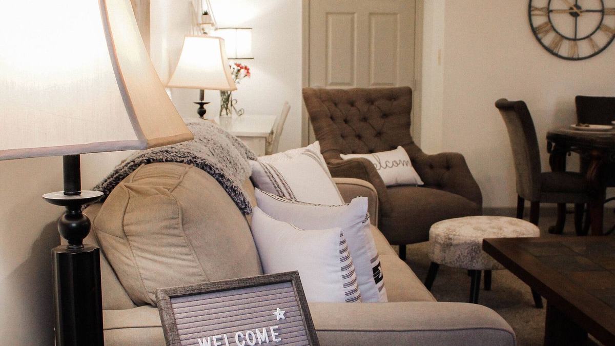 Floyd Apartment | Cozy Apt. Downtown Floyd; Golden Maple Homestays
