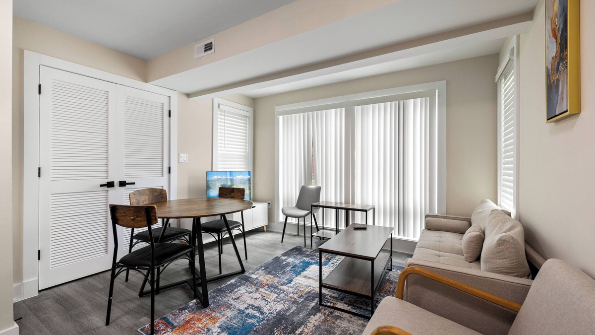 Columbia Heights Apartment | Cozy APT Perfect location 1BR