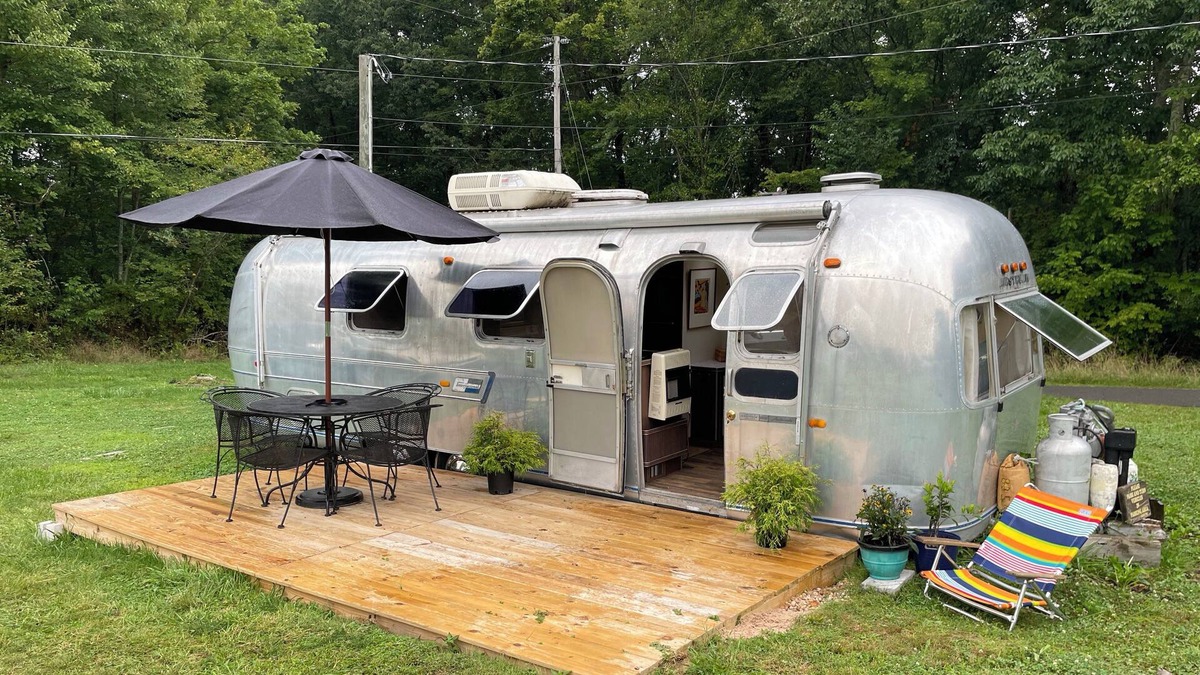 Hico House | Cozy Arlo the Airstream ❤️of New River Gorge National Park / Beside Brewery