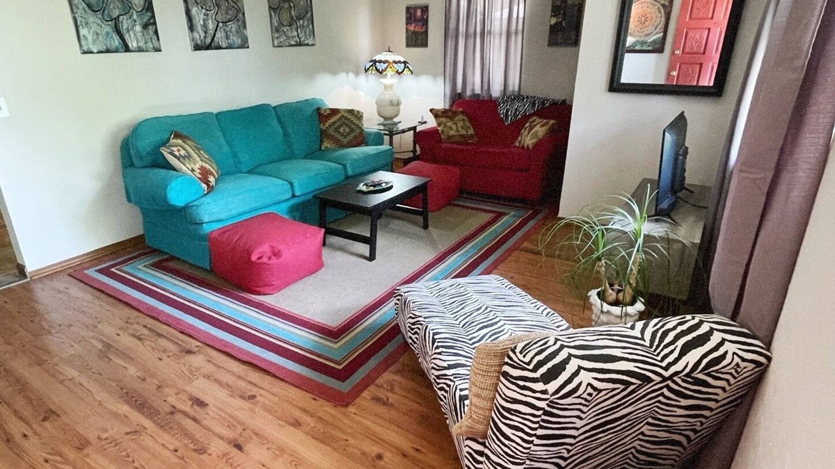 Tahlequah House | cozy, artsy, private (entire home) near downtown
