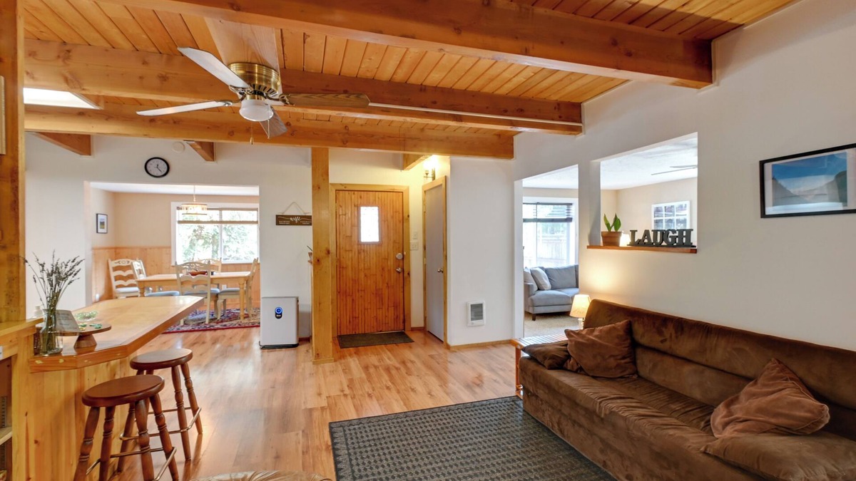 Paradise Estates Cottage | Cozy Ashford Home - 5 Mi to Rainier Nat'l Park!