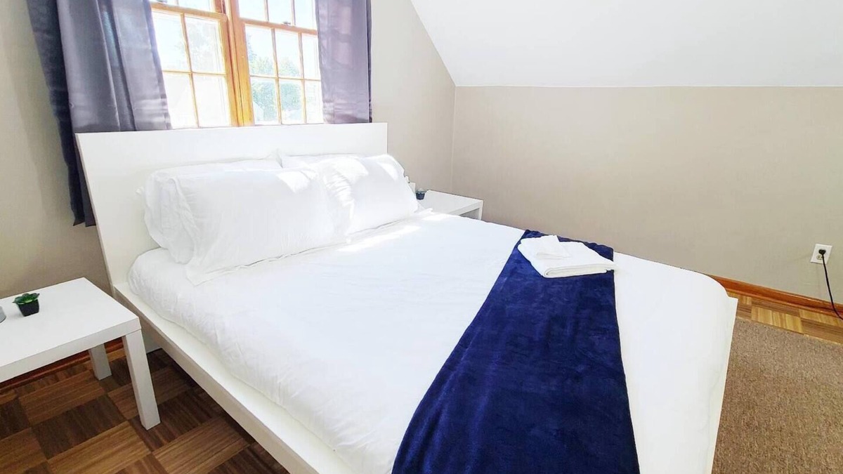 Fort Wayne House | Cozy attic bedroom in cute neighbourhood