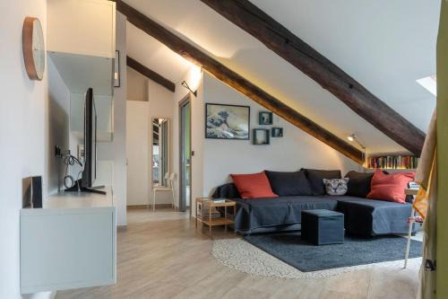 Vanchiglia Apartment | Cozy Attic in the City Center