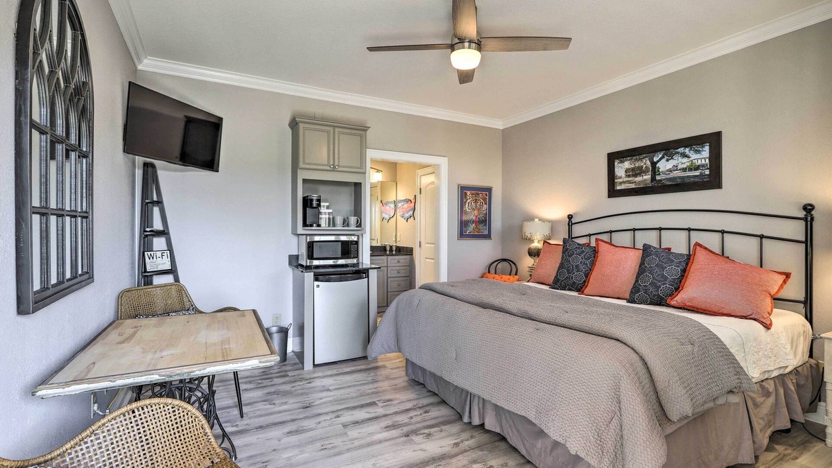 Auburn Apartment | Cozy Auburn Studio < 1 Mile to University!