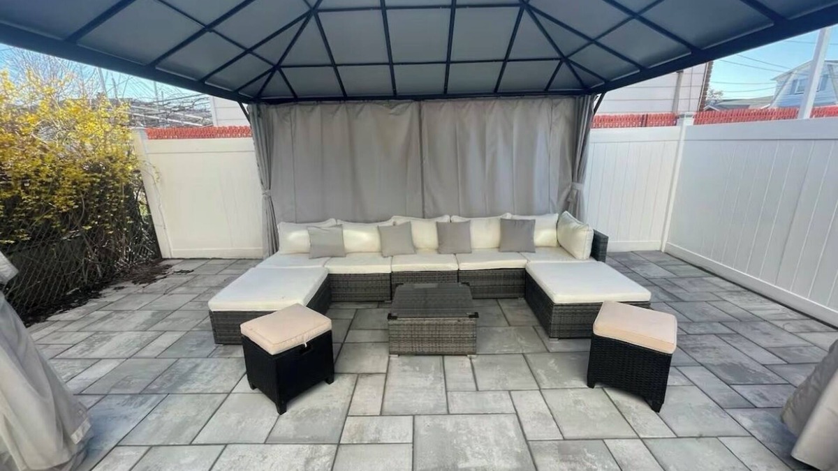 Elizabeth House | Cozy Backyard Oasis near EWR/NYC/American Dream Mall