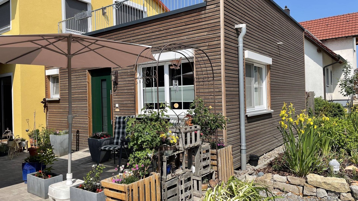 Segnitz Apartment | Cozy barrier-free FEWO in new building directly between vineyards and the Main river
