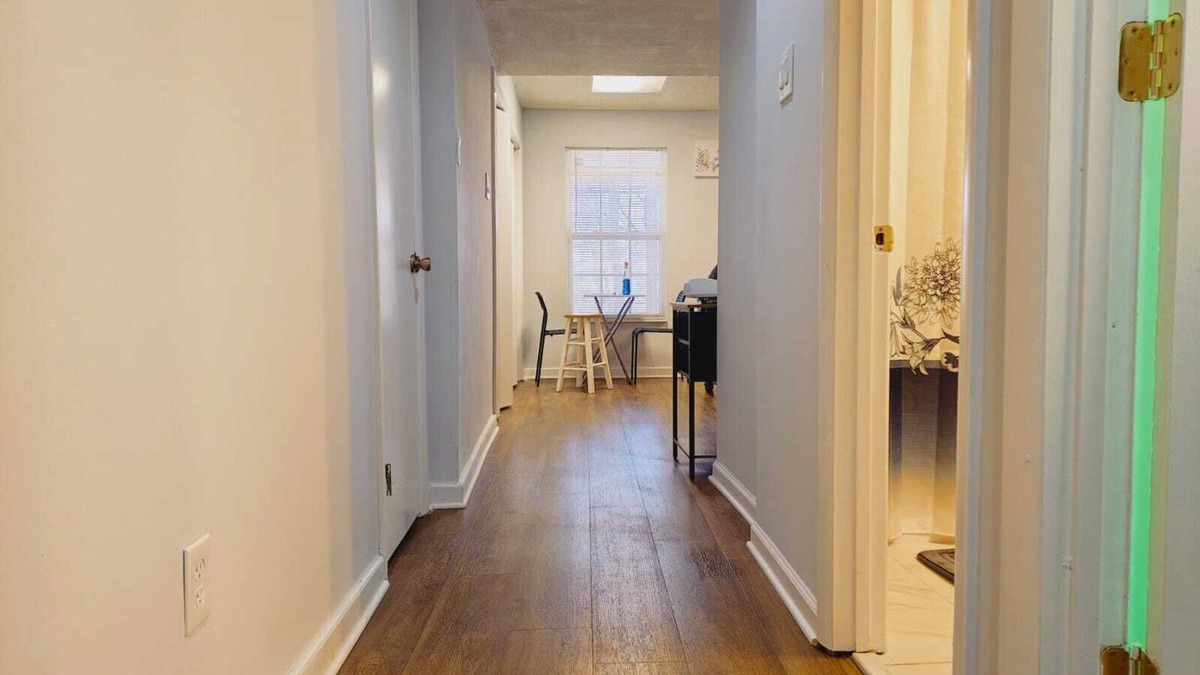 Leisure World House | Cozy basement apartment in amazing Silver Spring with AC, WiFi