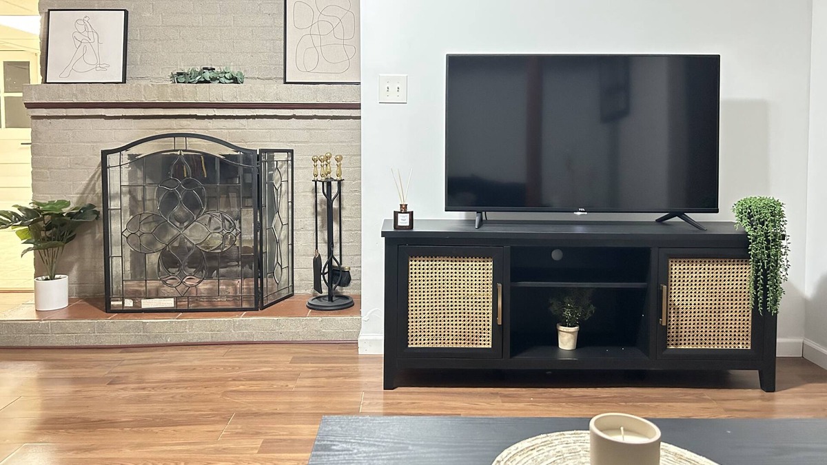 Wethersfield Apartment | Cozy Basement Apartment