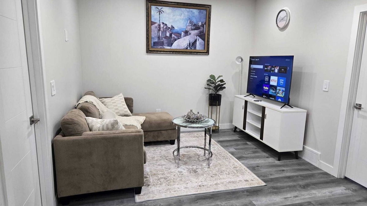 Southwest Calgary House | Cozy Basement Suite in SW Calgary with Free Street Parking.