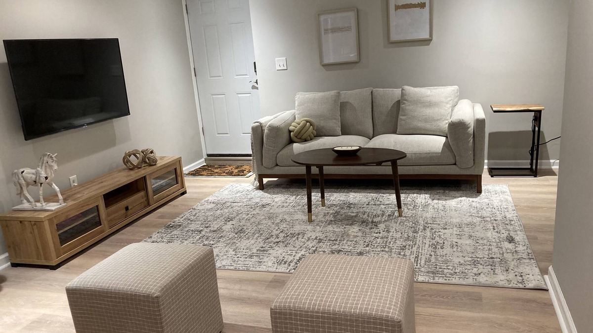 Abingdon House | Cozy Basement with Private Entrance and Self Check In