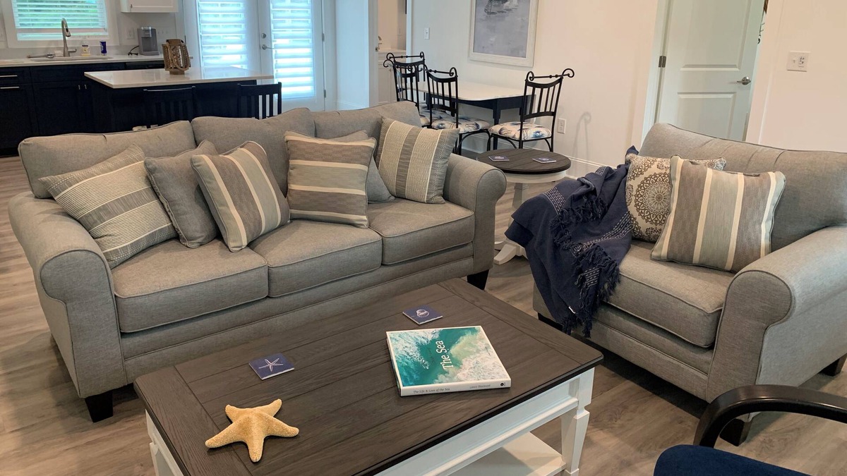 Cedar Point House | Cozy Beach Cottage