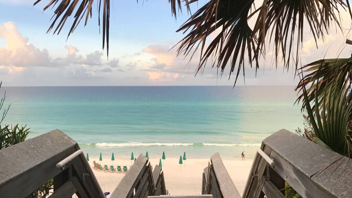 Seagrove Beach House | Cozy Beach House off 30A in Seagrove/Grove by the Sea w/4 bikes