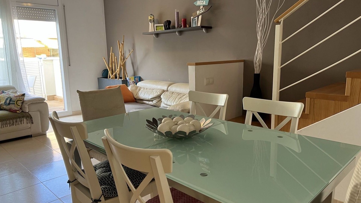 Cubelles House | Cozy Beach House with Pool & BBQ
