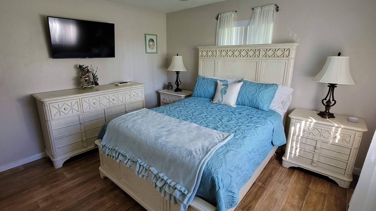 Lighthouse Point House | Cozy Beach Themed House in Lighthouse Point, FL