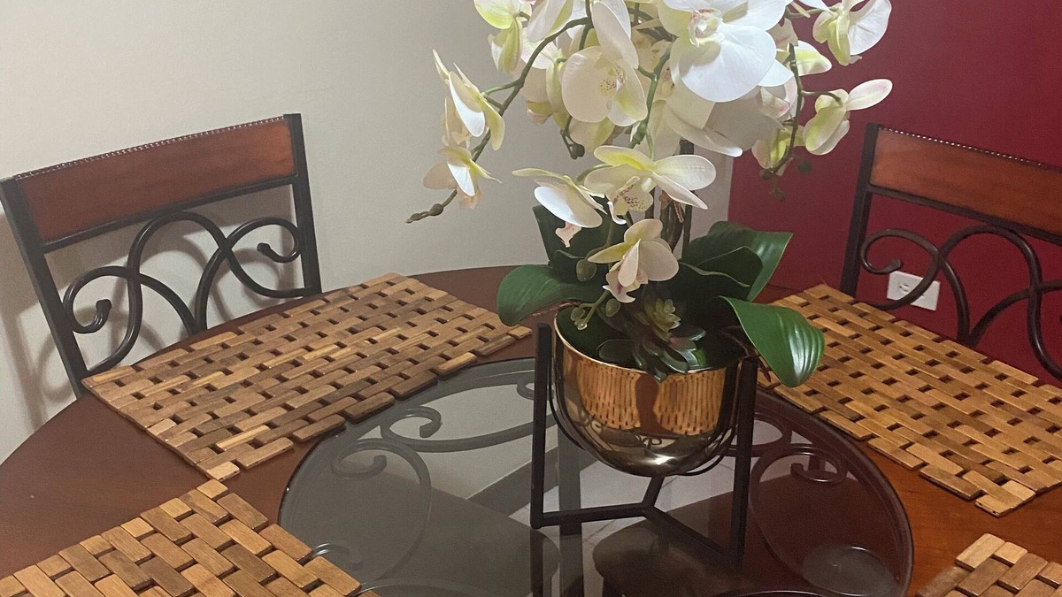 Portmore Villa | Cozy Beachfront Villa