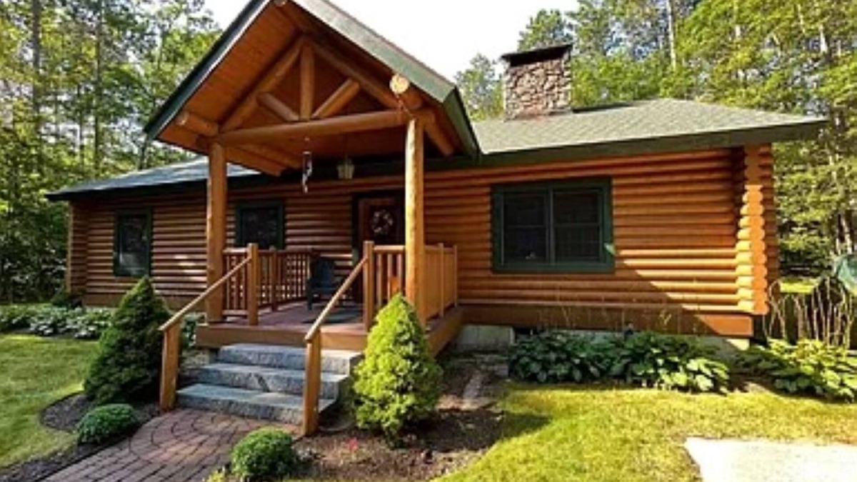 North Conway Cabin | Cozy Bear Cabin - 10 minutes from Cranmore and Attitash mountains