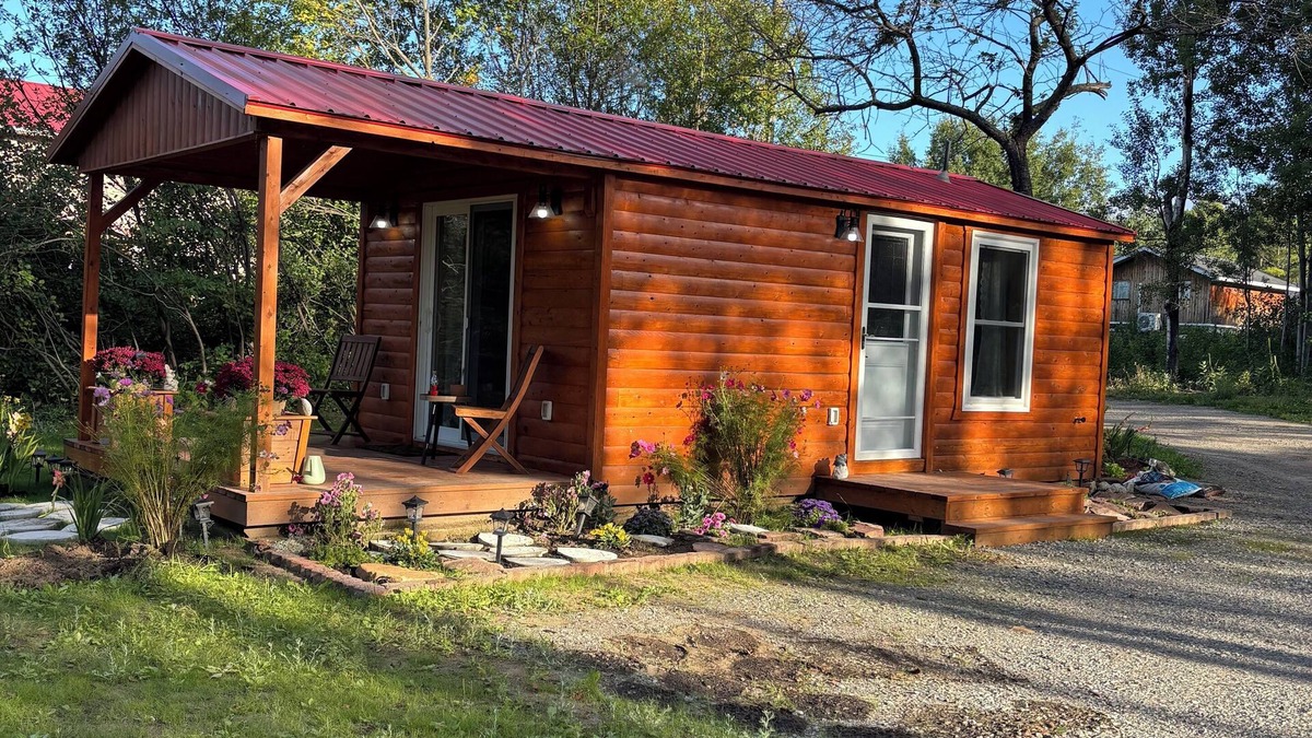Algoma District Cabin | Cozy, beautiful, pet-friendly cabin along the river.