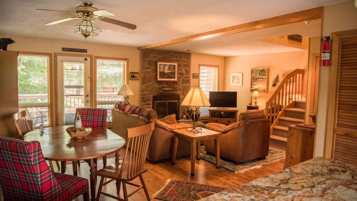 Davis Condo | Cozy, Beautifully Furnished Condo 10 Minutes to Ski Resorts