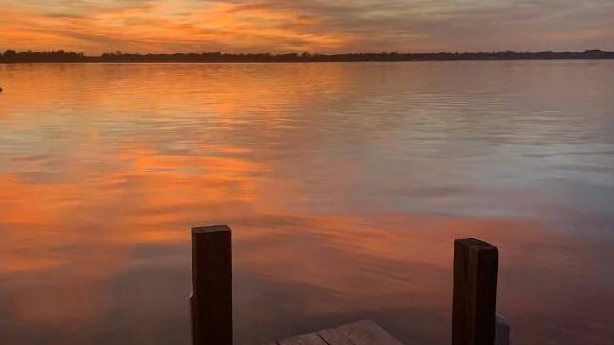 White Lake House | COZY Bellaport Cottage at White Lake/Pet Friendly: Quick walk to the Lake