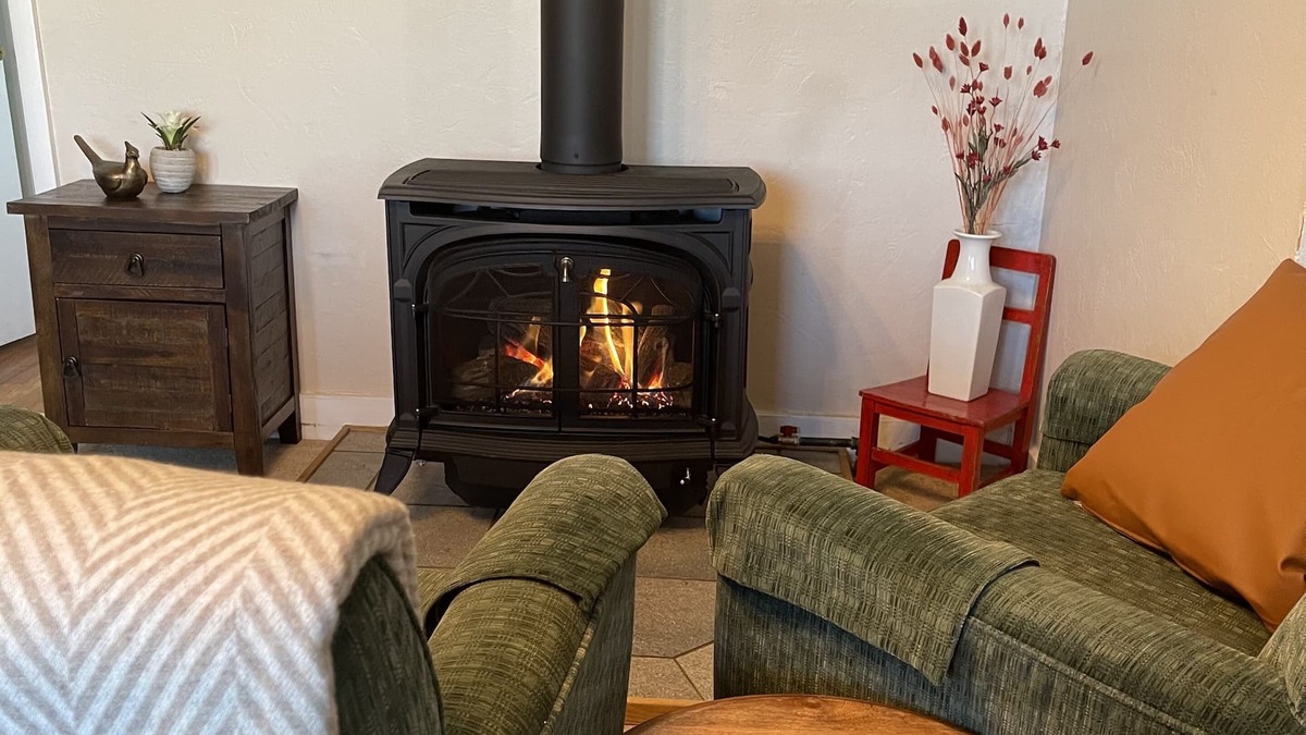 Pittsfield Cottage | Cozy Berkshire cottage with fireplace.