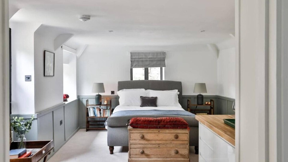 Beverston House | Cozy Beverston Castle Cottage:1 Bed/1 Bath Retreat