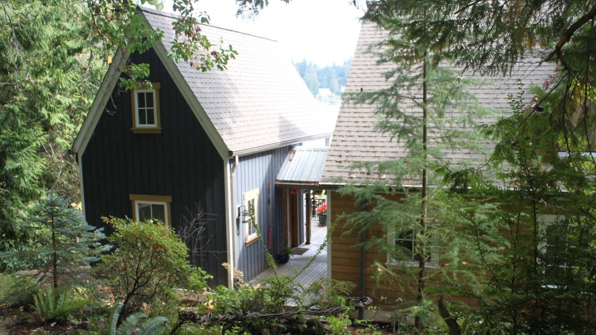 Rollingbay House | Cozy Boat House By The Bay