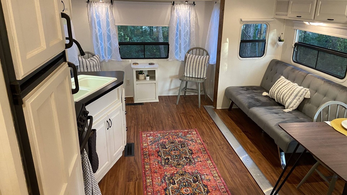 Plantersville House | Cozy Boho Camping in 1Bedroom RV-5 min from Renfest!