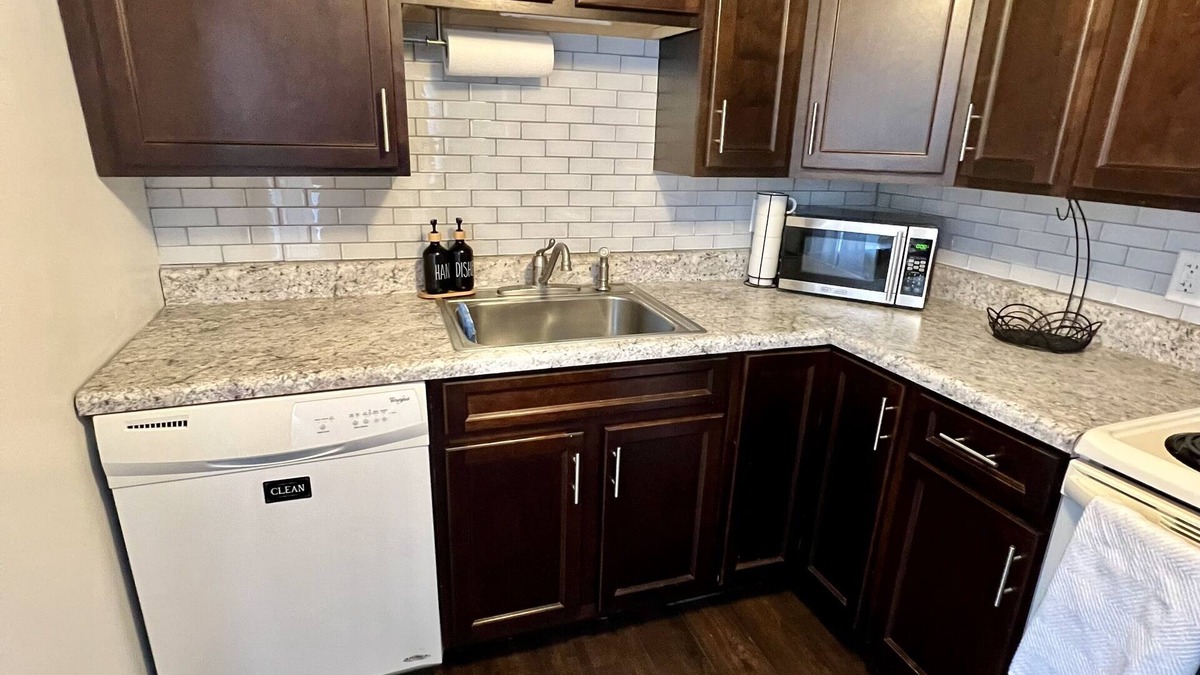 Sassamansville Apartment | Cozy boho charm! Close to town with ALOT to do!