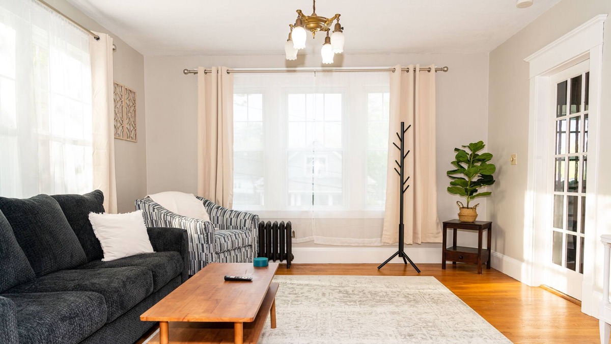 Holyoke Apartment | Cozy Boho in The Highlands