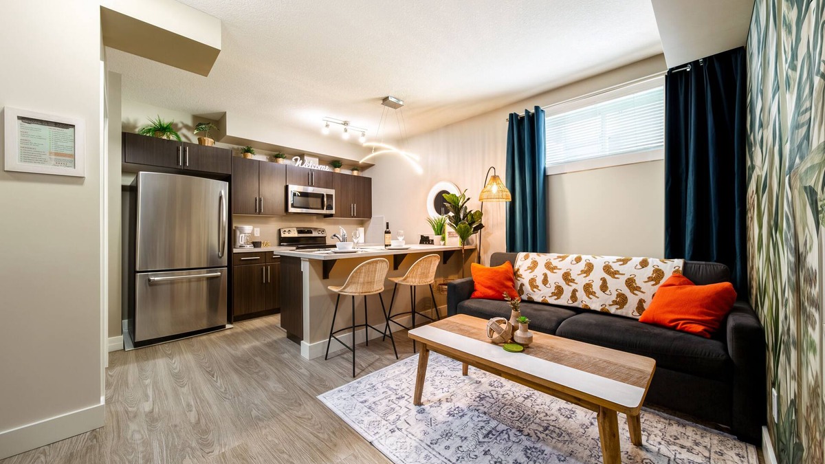 Southeast Edmonton House | Cozy Boho Jungle Themed Suite w/Double Queen Beds