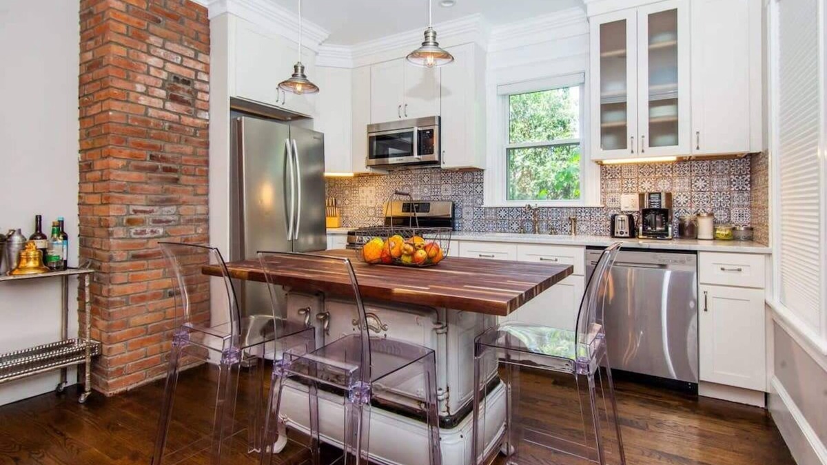 Dorchester House | Cozy Boston Escape | Near T