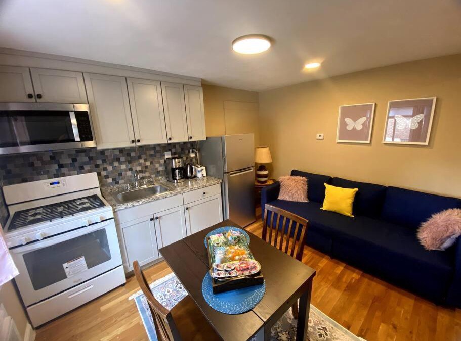West Roxbury Apartment | Cozy Boston Getaway Apartment! Free Parking