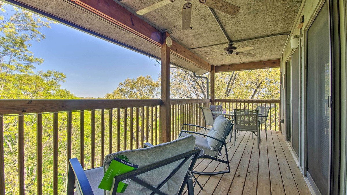 Notch Estates Condo | Cozy Branson Getaway ~ 2 Mi to Silver Dollar City!