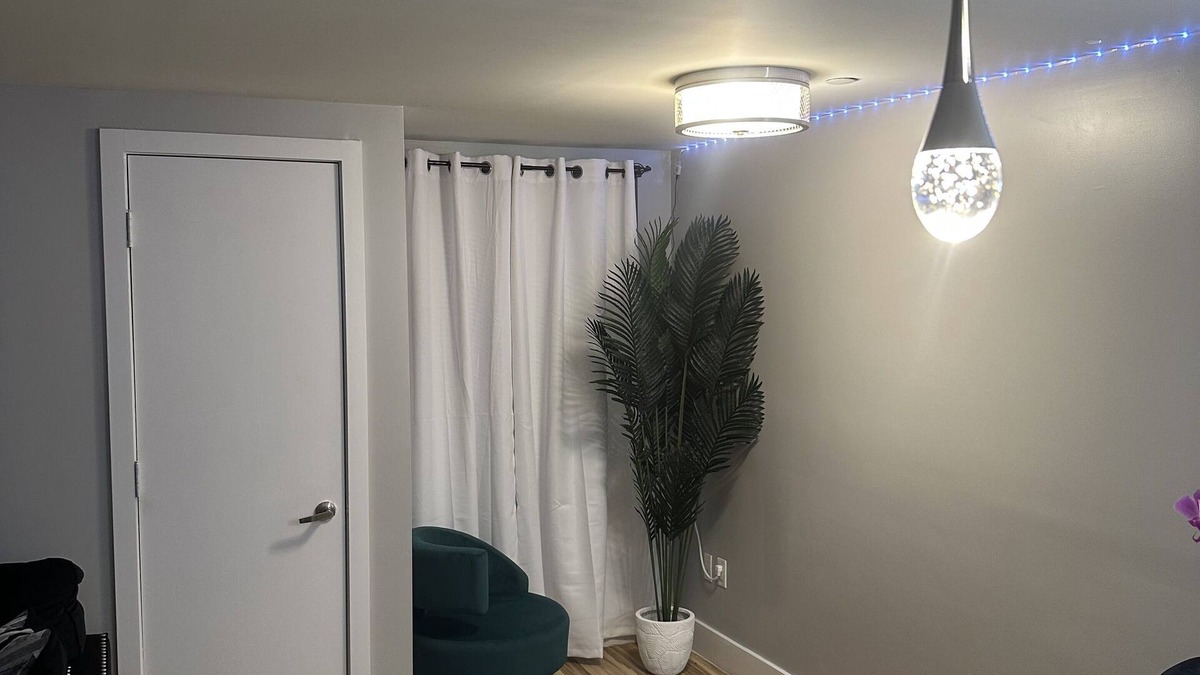 Flatbush Apartment | Cozy Brooklyn luxe apartment. contact me for short stays.