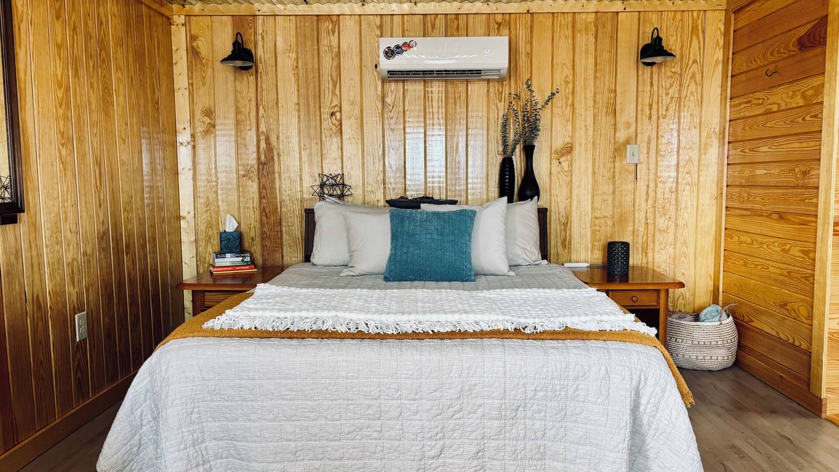 Jasper House | Cozy Bungalow at the Top of the Canyon