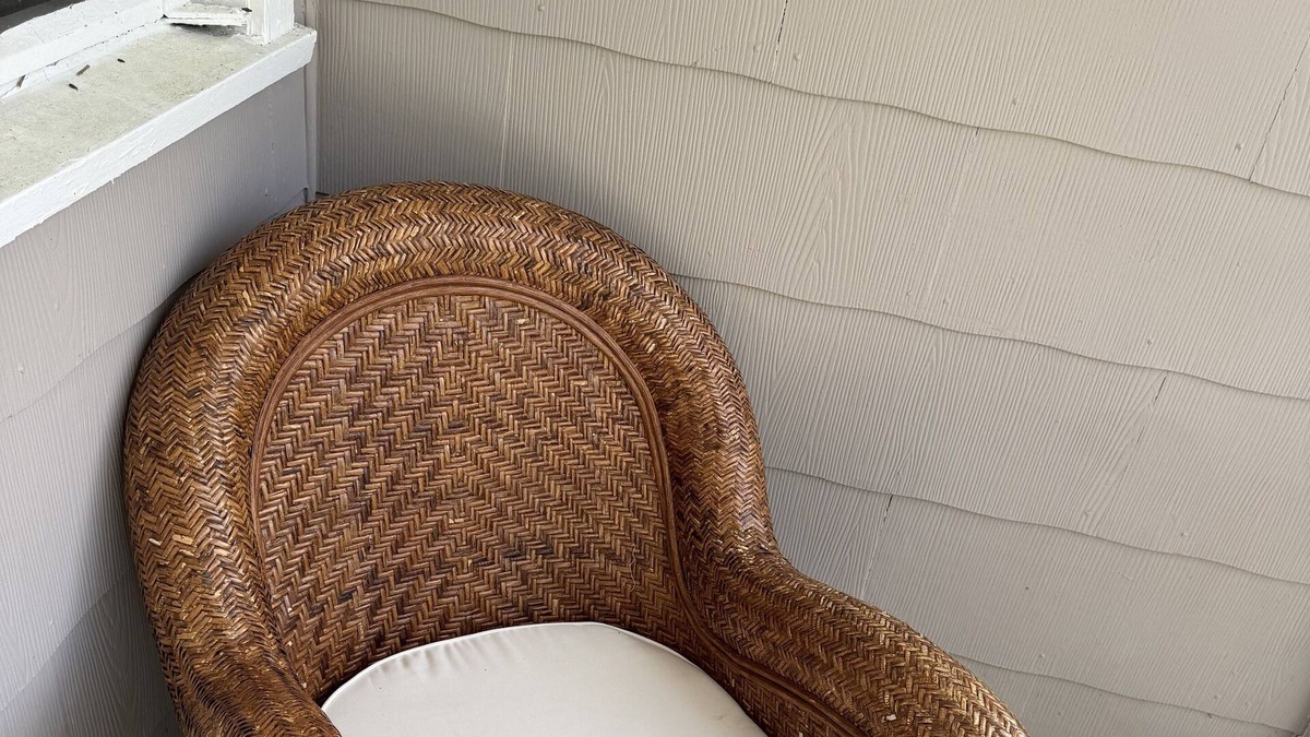 Clermont House | Cozy Bungalow, Lake Views, blocks from West OrangeTrail & Farmers Market.