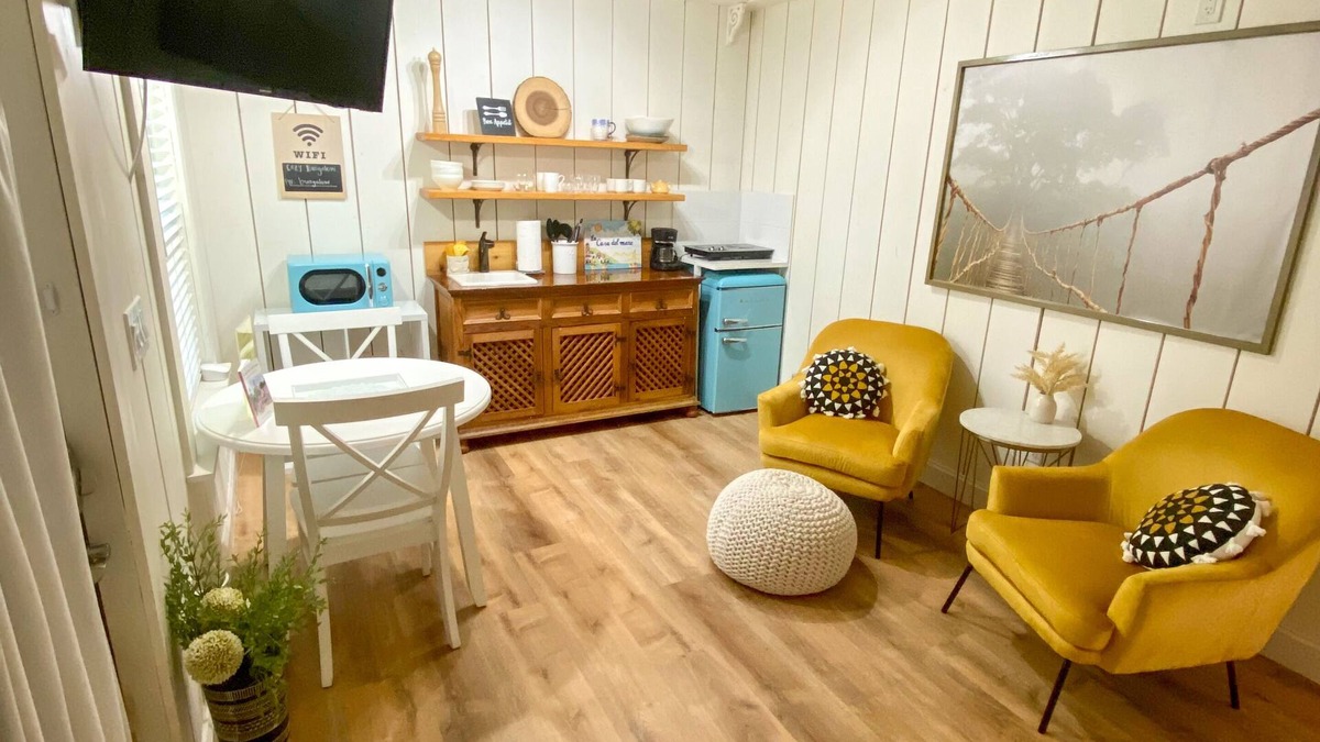 Gulfport Apartment | Cozy Bungalow Minutes From The Beach!