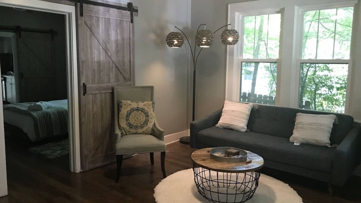 Durham House | Cozy Bungalow near Duke & Dining, Walkable Area